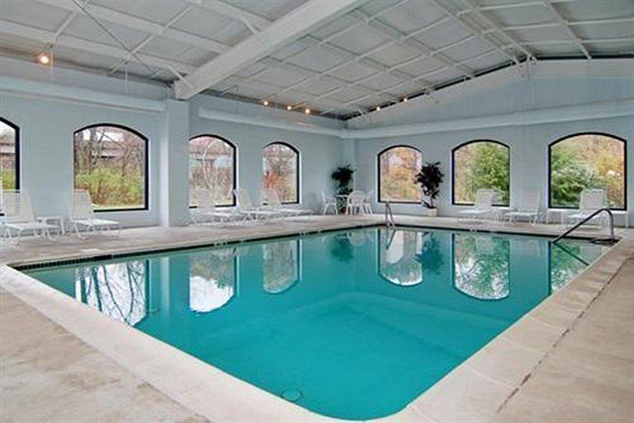 Baymont By Wyndham Bartonsville Poconos Екстериор снимка