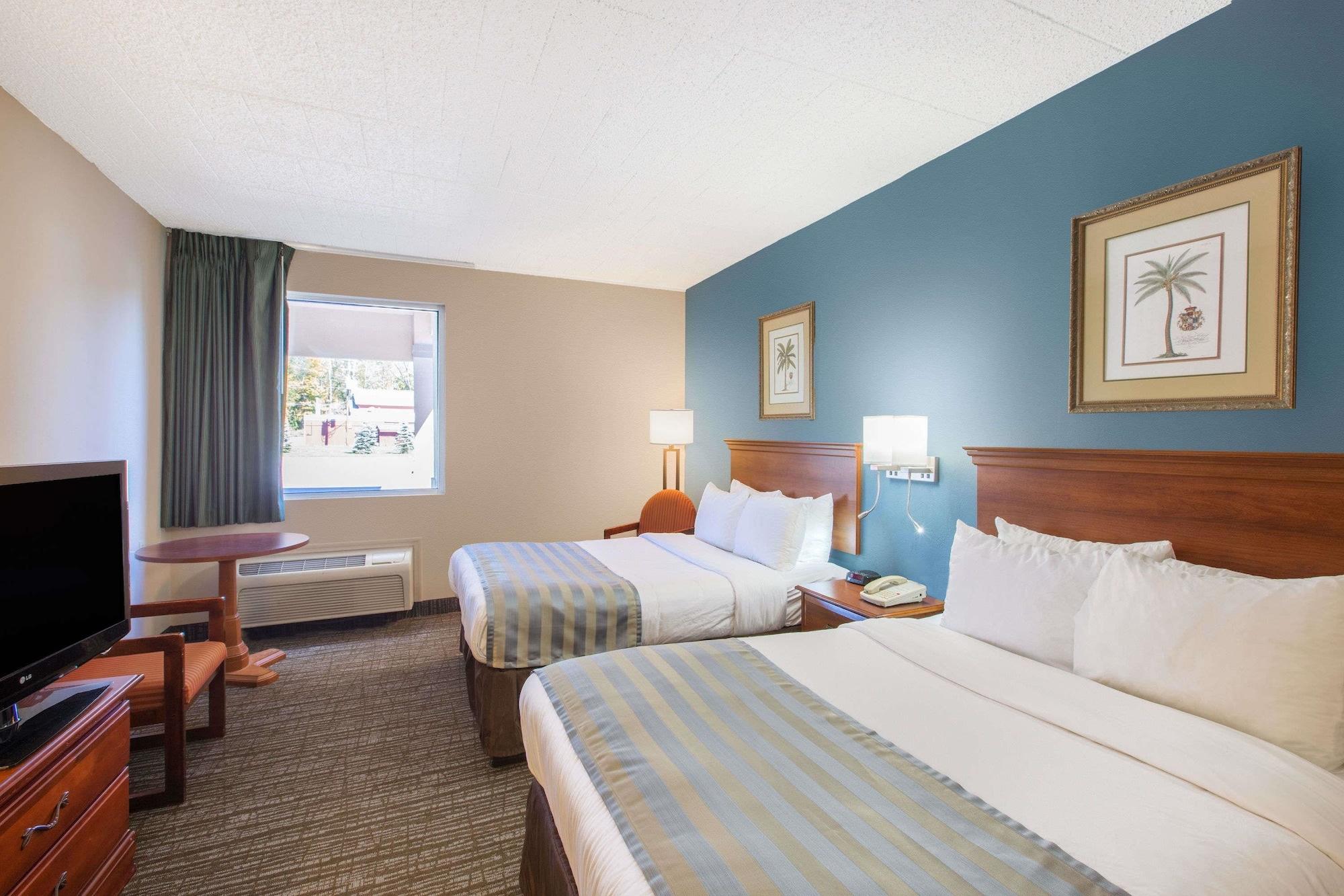 Baymont By Wyndham Bartonsville Poconos Екстериор снимка
