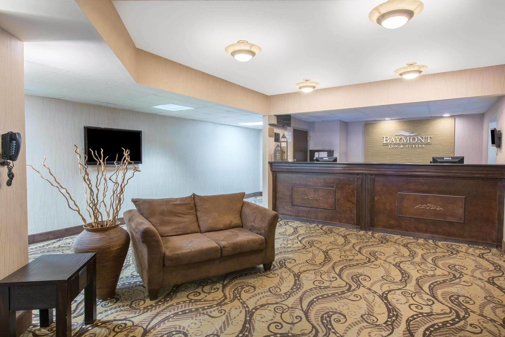 Baymont By Wyndham Bartonsville Poconos Екстериор снимка
