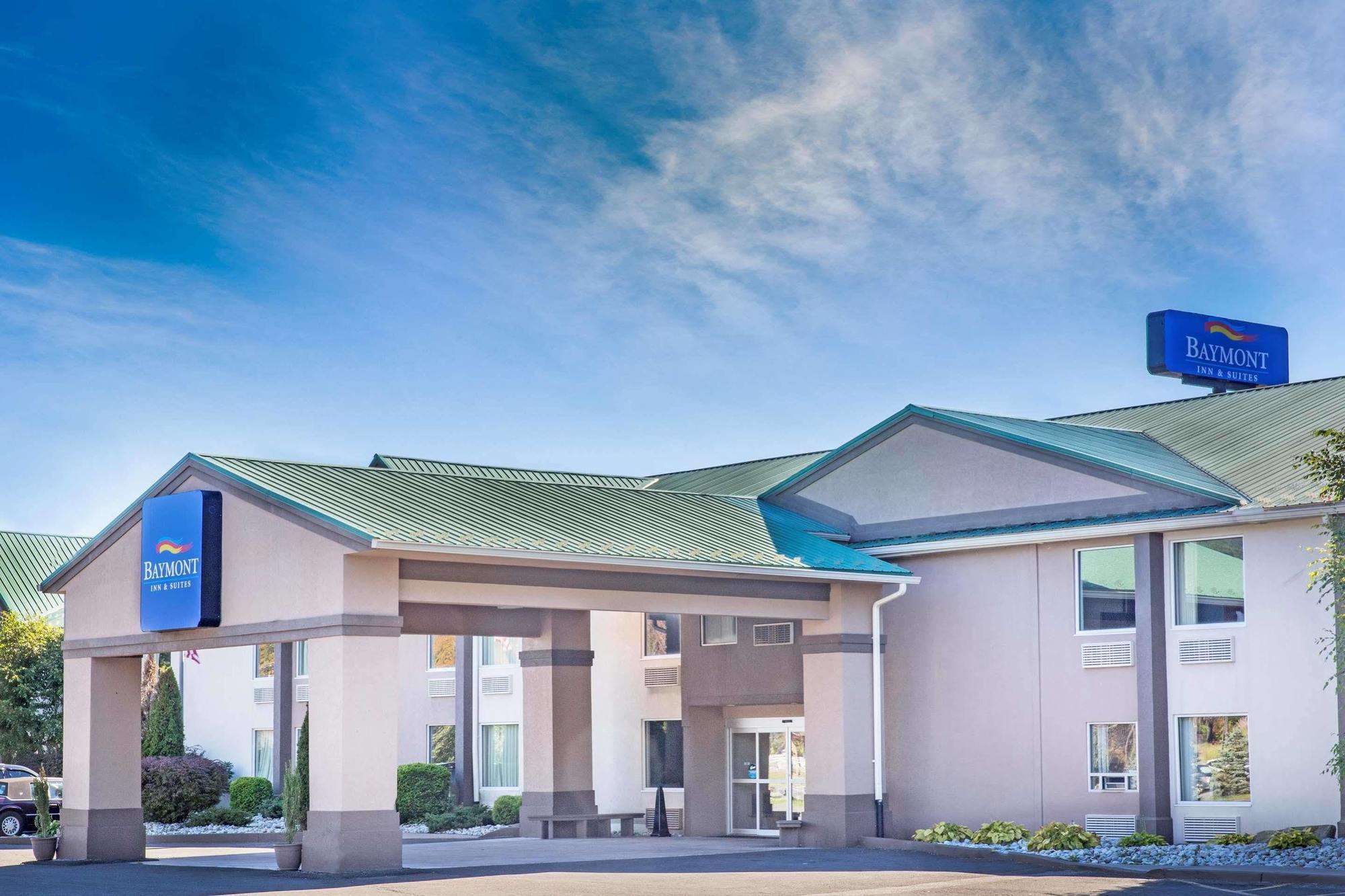 Baymont By Wyndham Bartonsville Poconos Екстериор снимка